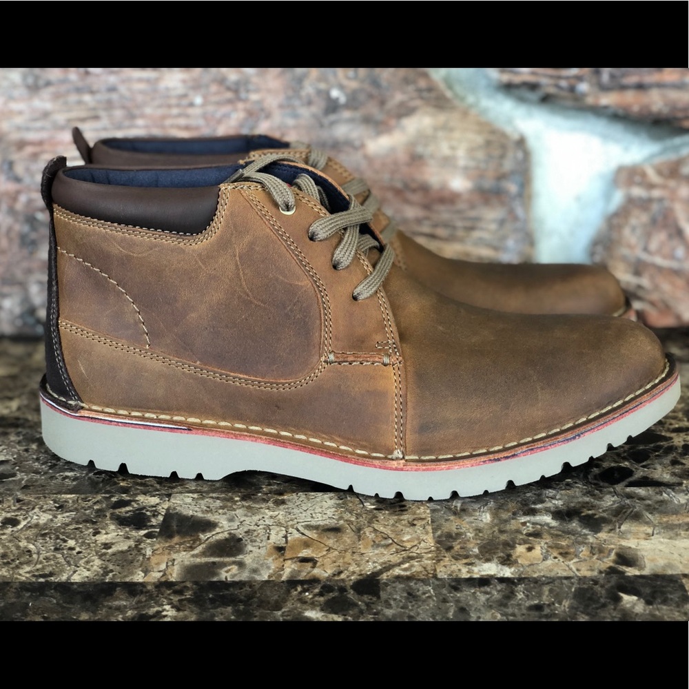 NEW Clarks Men's Vargo Casual Chukka Boots - Picture 4 of 16